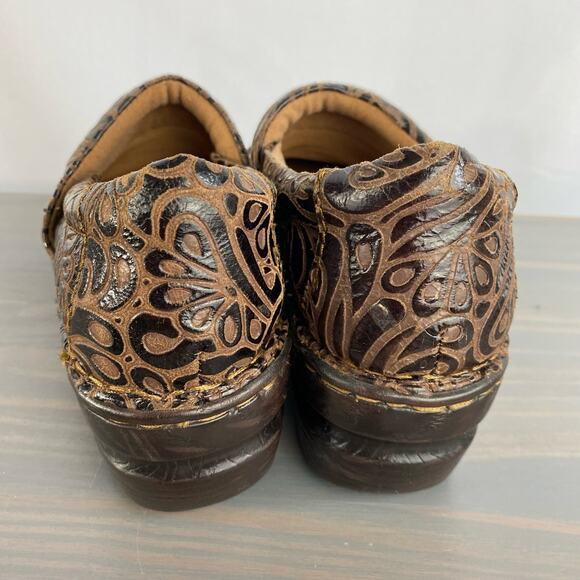 b.o.c Born‎ Peggy Embossed Leather Clogs Women Size 10 EU 42 Brown Boho Comfort - Picture 3 of 10